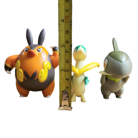 3 McDonalds Pokemon Toys Servine Pignite and Axew 2012 Lot Mini Figures - Picture 7 of 8